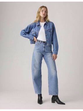 Levi's Women’s Straight-Leg Jeans in Light Blue Denim